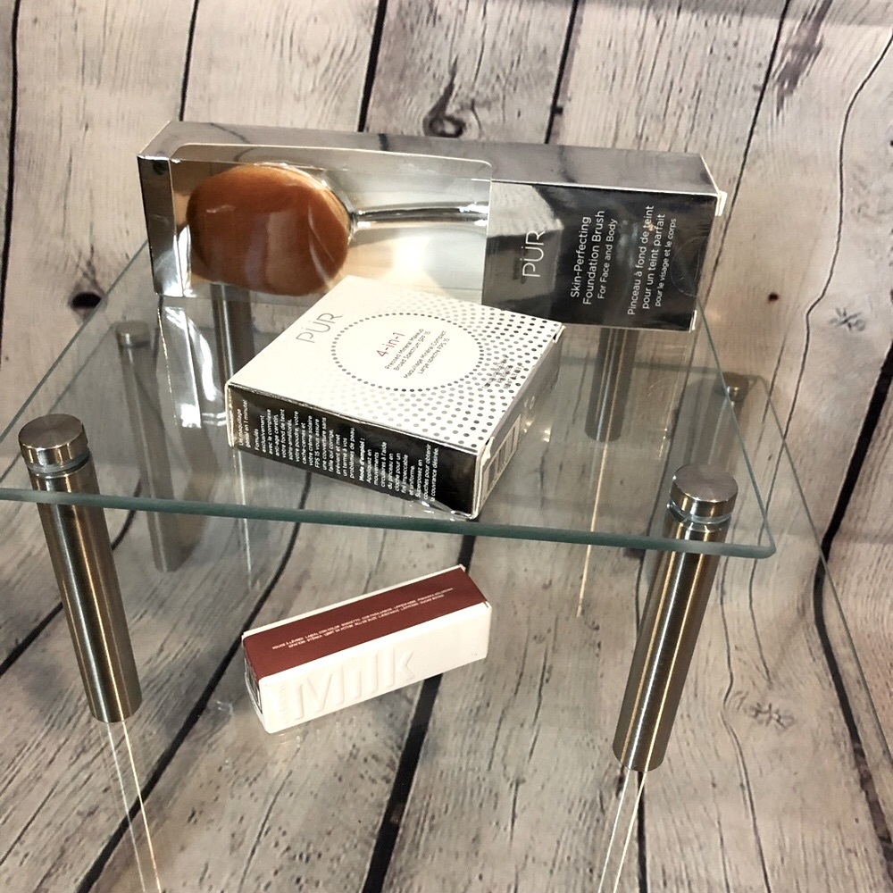NEW PUR 4 in 1 Mineral POWDER & , Skin Perfecting Brush- Never opened